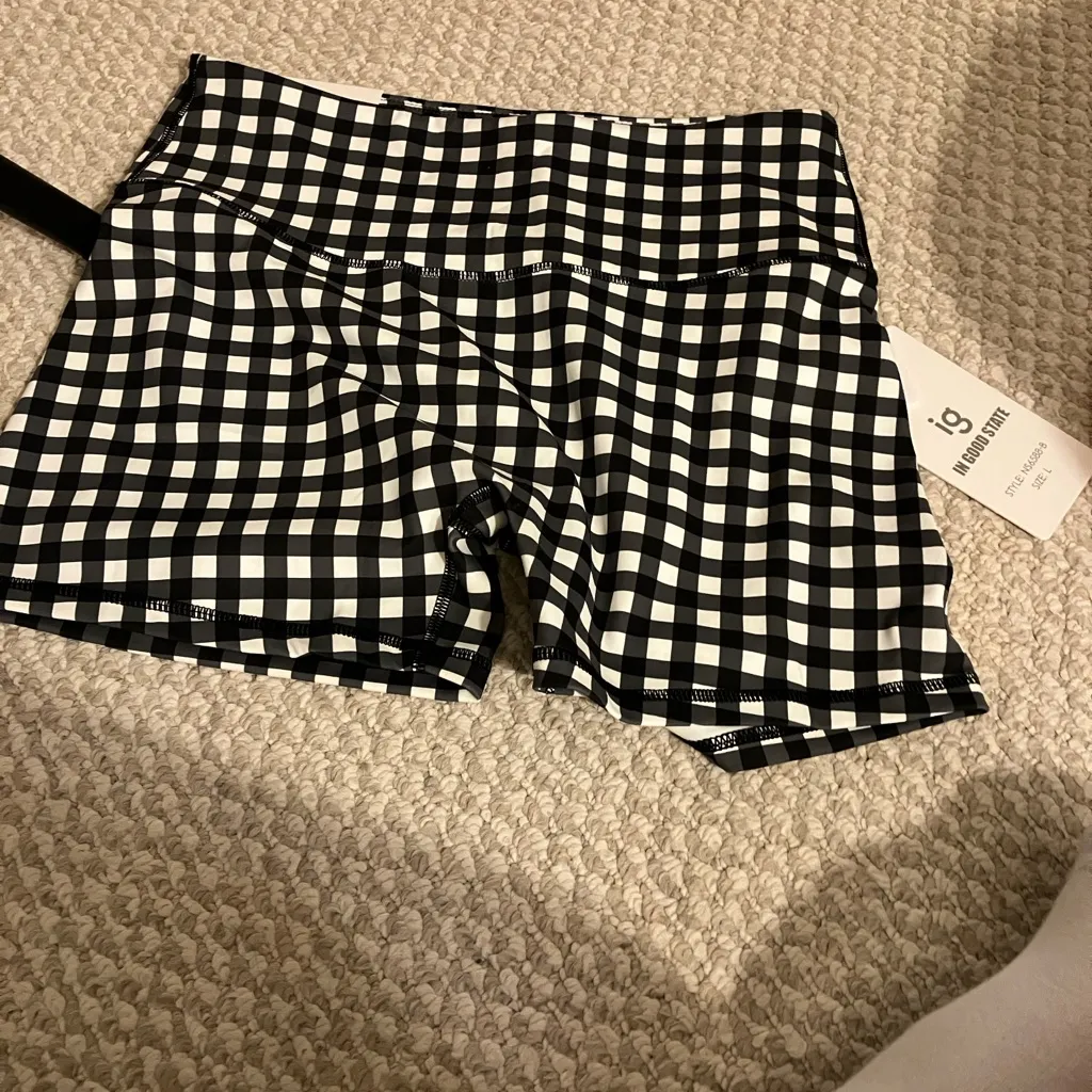 In good state biker short NWT Size L - Image 2