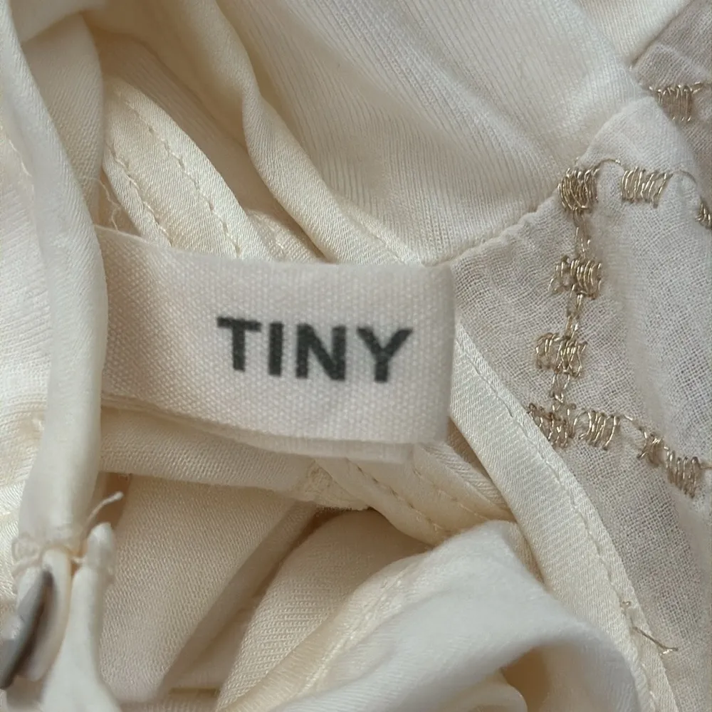 Tiny Anthropologie Ivory Cream Embroidered Crochet Detail Tank Blouse Shirt - Image 4