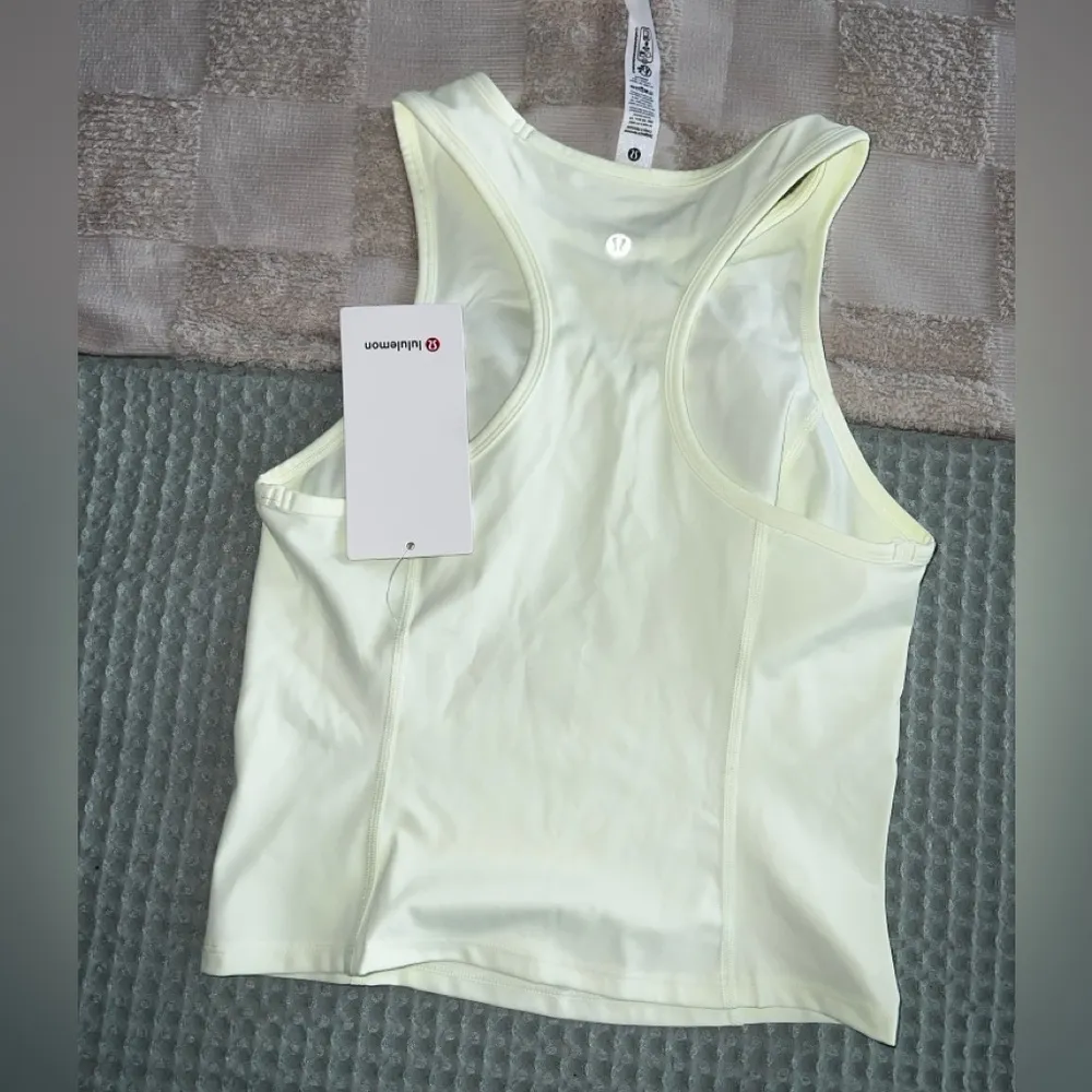 Lululemon NWT  Nulux Racerback Cropped Run Tank
Size 6 - Image 5
