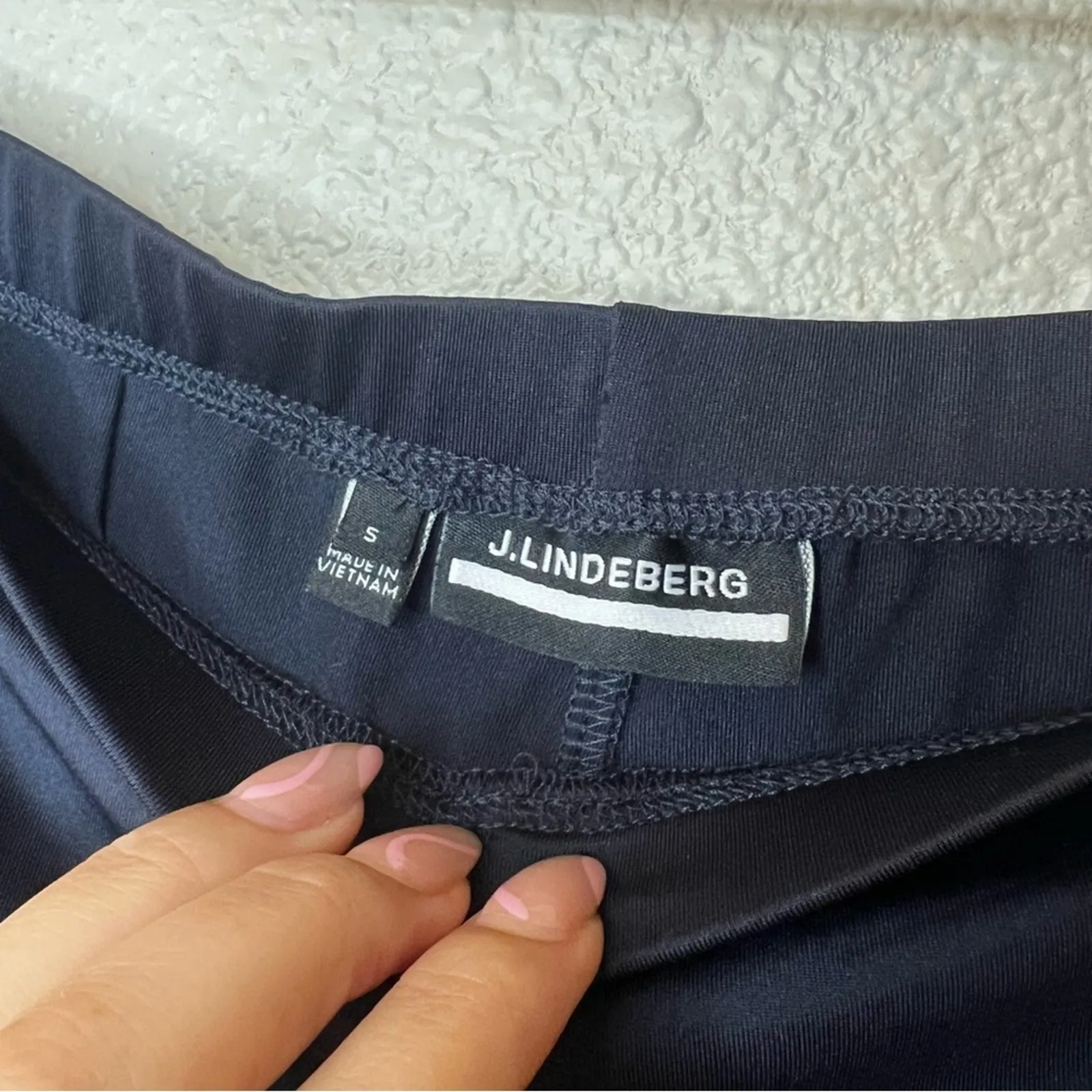 J. Lindeberg black stretchy athletic shorts SMALL - Image 4