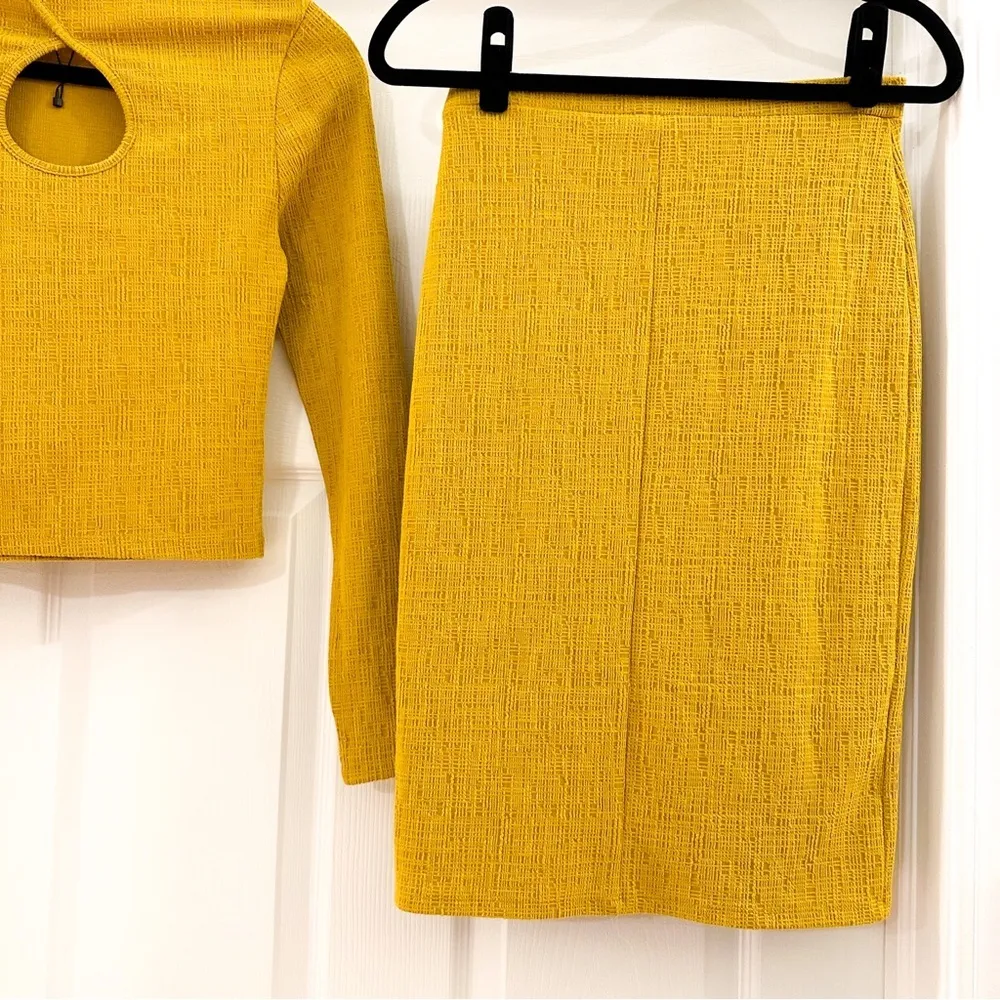 NWT Jack BB Dakota Long Sleeve Cropped Top Skirt Set Mustard Yellow sz XS - Image 12
