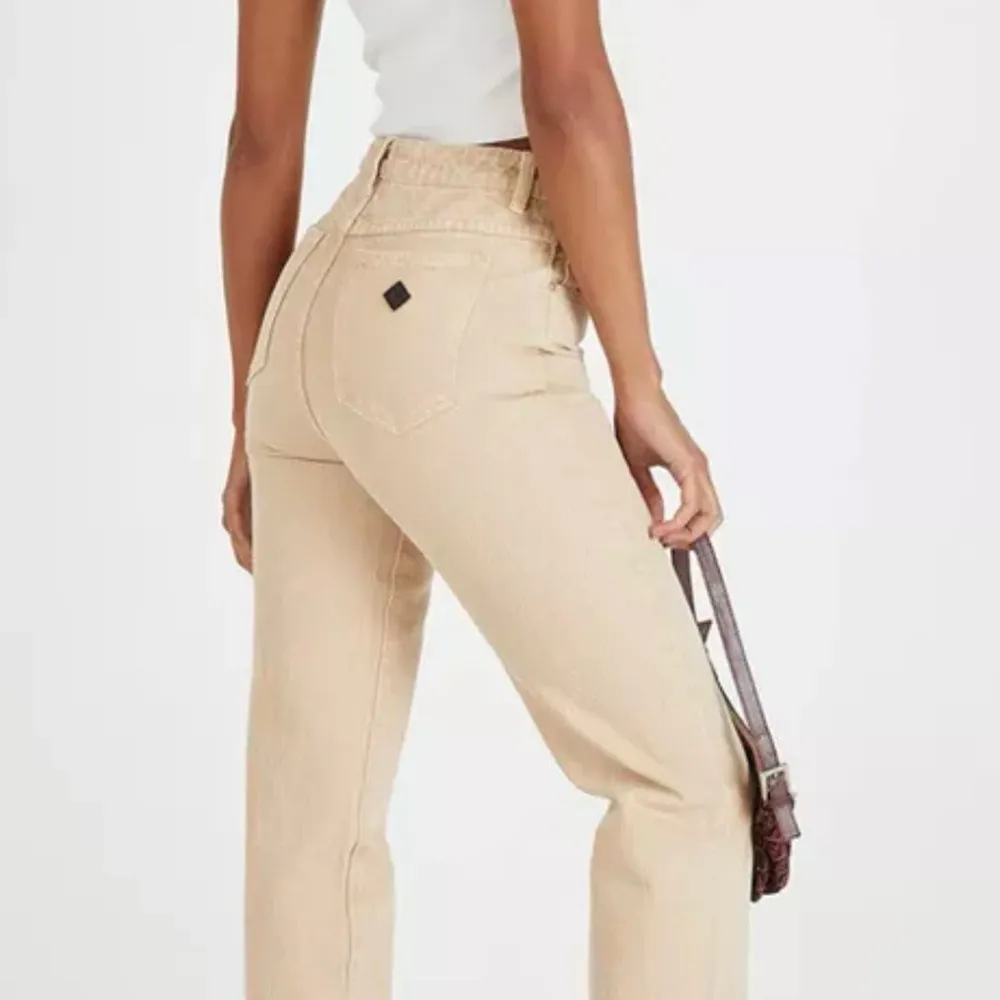 Abrand Jeans A ‘94 High And Wide Faded Khaki Beige Urban Outfitters 24x22 Size 24 - Image 2