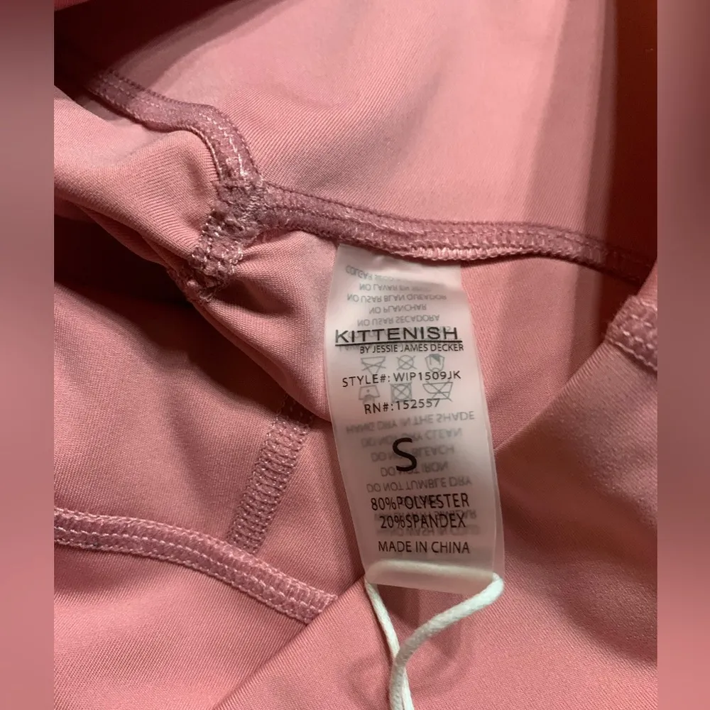Kittenish pink leggings NWT small - Image 2