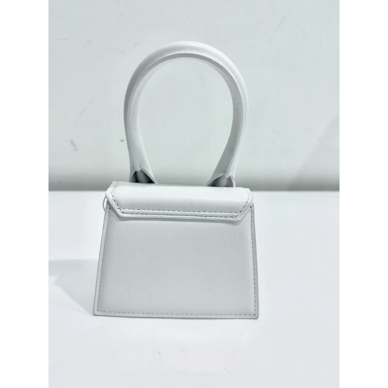 NWOT Jacquemus Le Chiquito Leather Top Handle Bag White Mini - Image 4