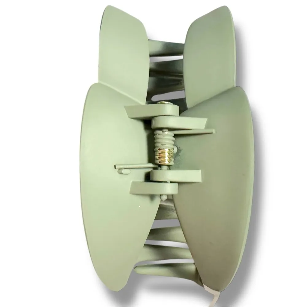 Free People Sparks Claw Heart Shaped Hair Clip in Sage Green NWT - Image 5