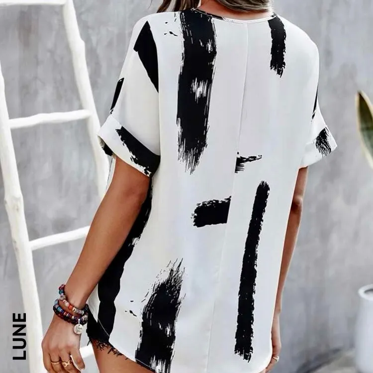 White with black brush stroke pattern shirt sleeve blouse Size L - Image 2