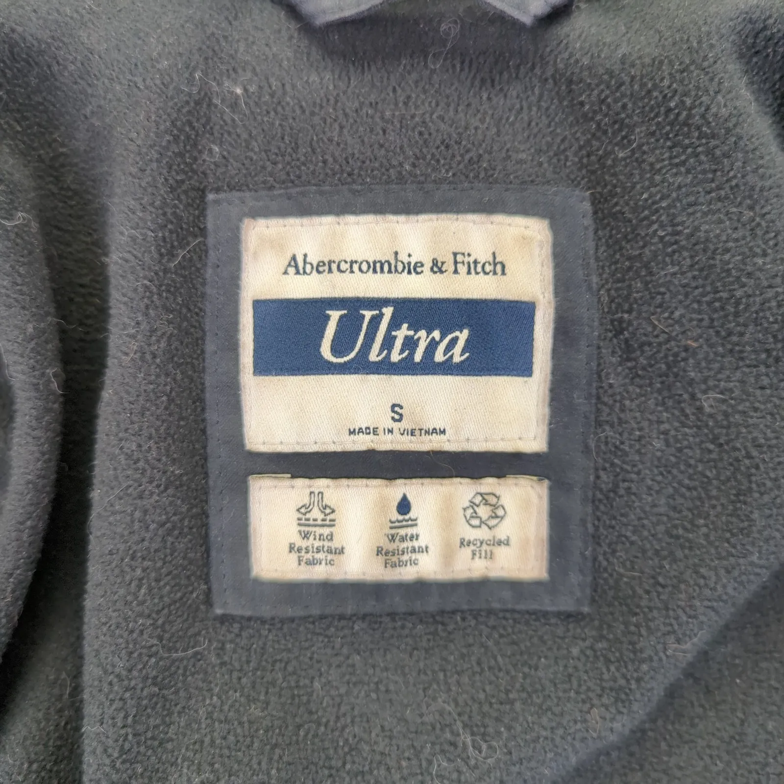 Abercrombie Fitch Ultra Black Puffer Jacket Hooded Wind Water Resistant Small‎ - Image 4