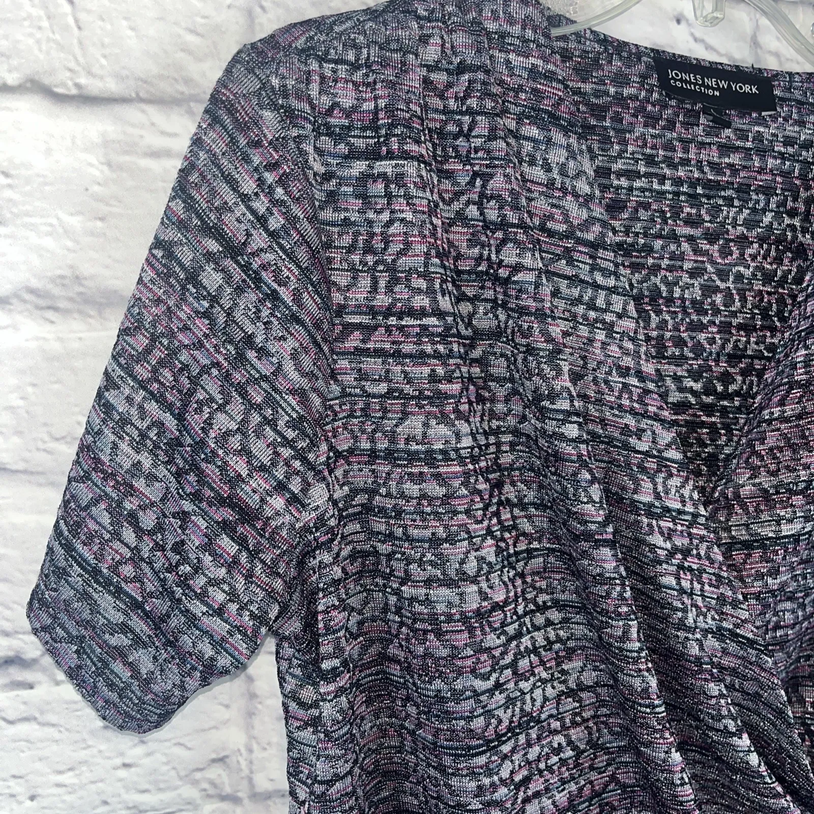 Jones New York Women's Career/Casual Short Sleeve Faux  Wrap Top Size Large - Image 5