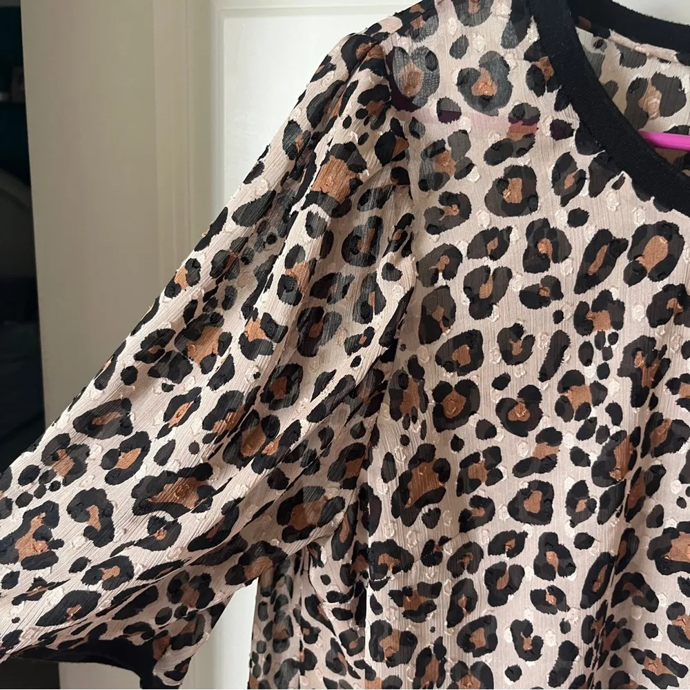 Leopard print short sleeve top - Image 3