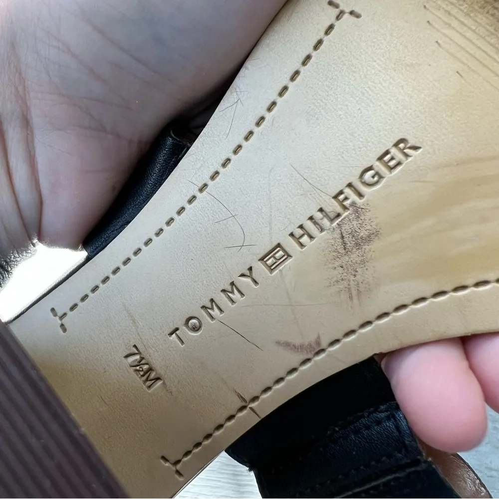 Tommy Hilfiger Black leather strap block heels with back zipper size 7.5 - Image 14