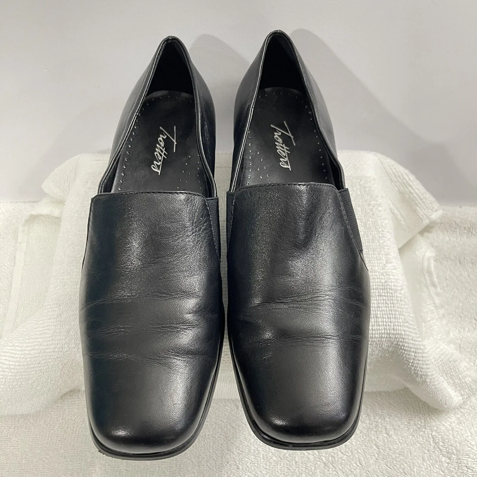 Trotters T4158 Loafers Women's Sz 8 Wide Black Leather Slip On Almond Toe Block - Image 2