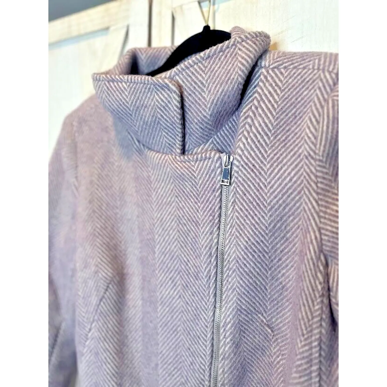 LOFT Lilac Wool Blend Pea Coat Jacket Herringbone Asymmetric Zip Pockets Small - Image 7