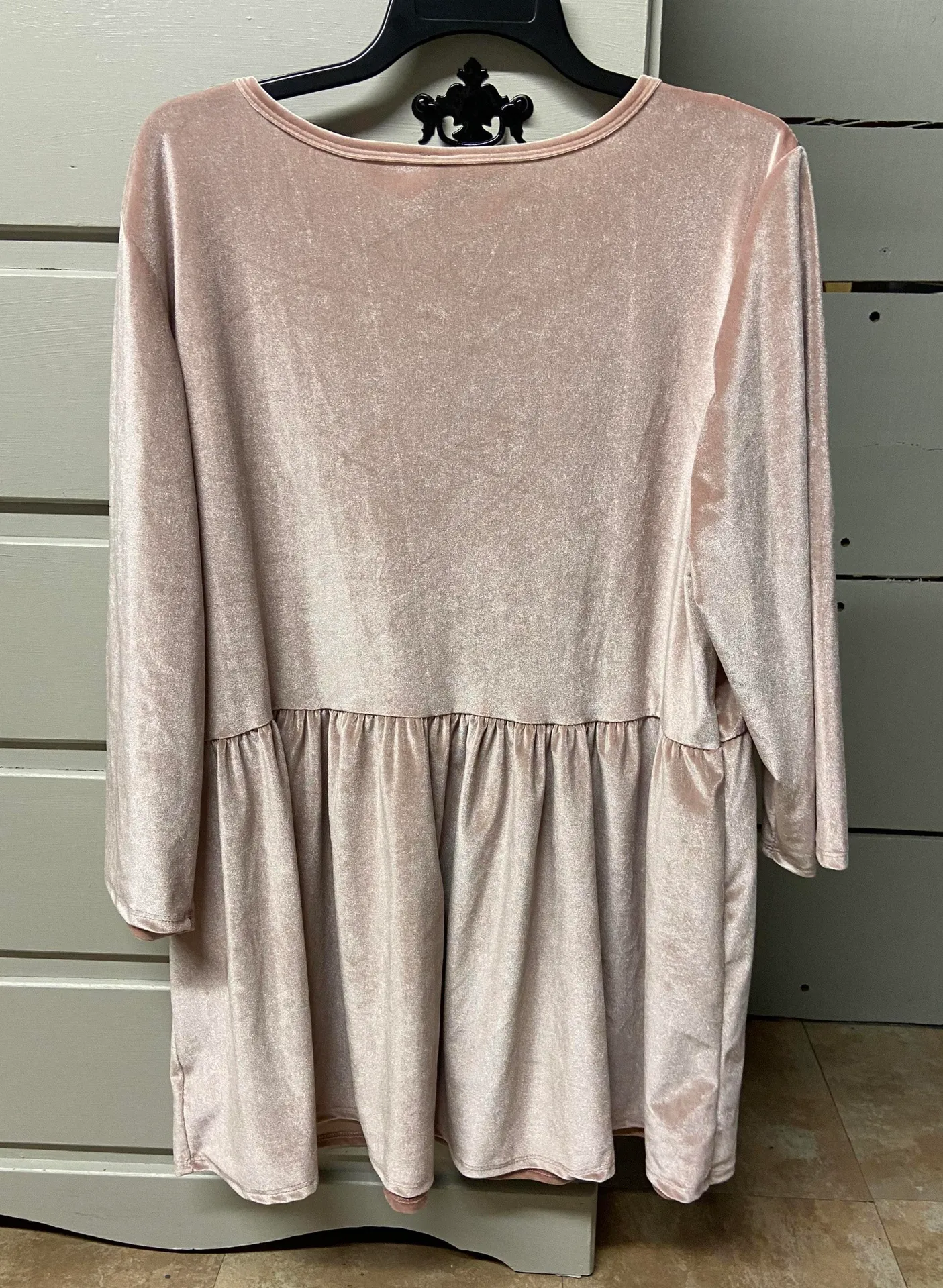 Boutique Velvet Top - Image 2