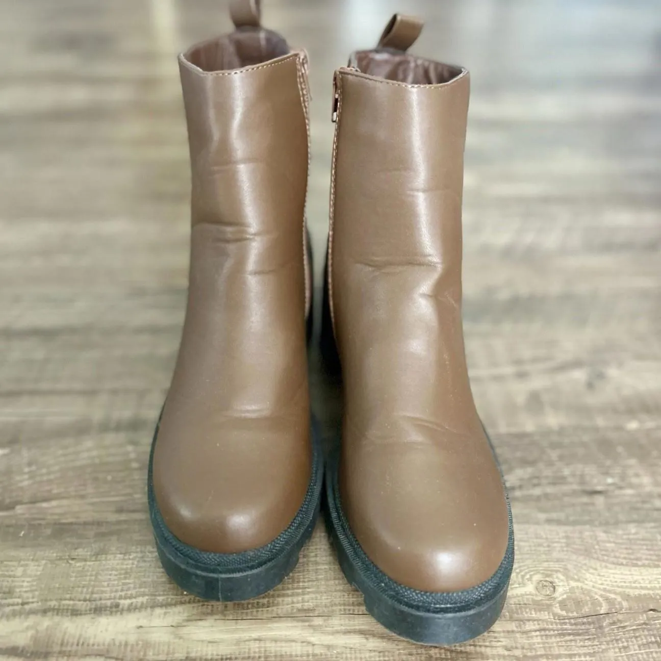 Chelsea Boots for Women, Brown W/Heel and Zip Up Ankle Boots Size 9 - Image 4