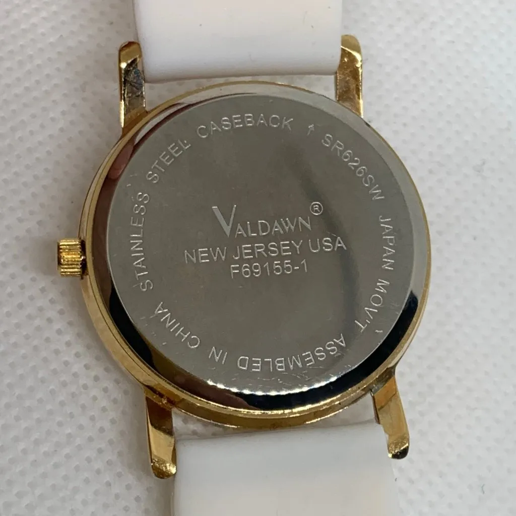 Valdawn USA flag dial watch gold tone 33mm quartz white silicon band running - Image 6