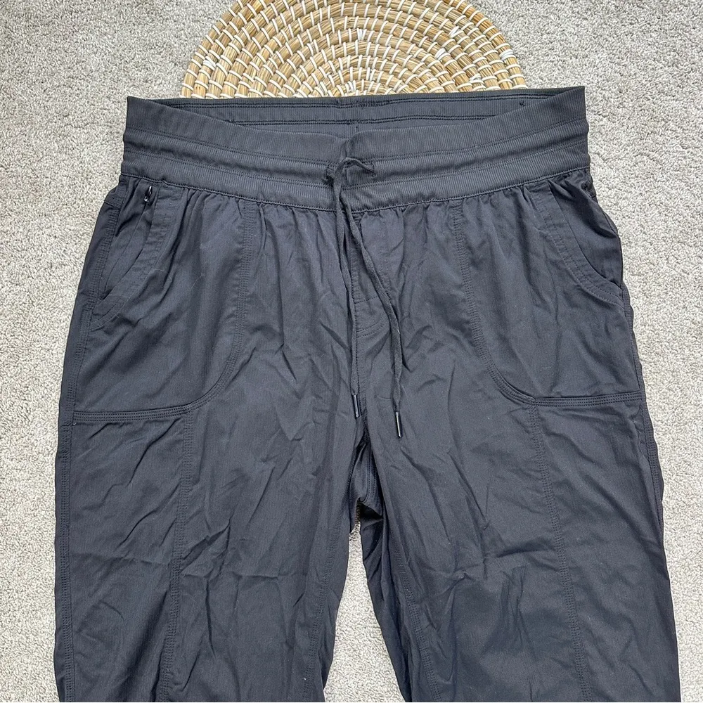 The North Face Women’s Aphrodite Capri Pants Pull On Outdoor Hiking in Black 1X - Image 2