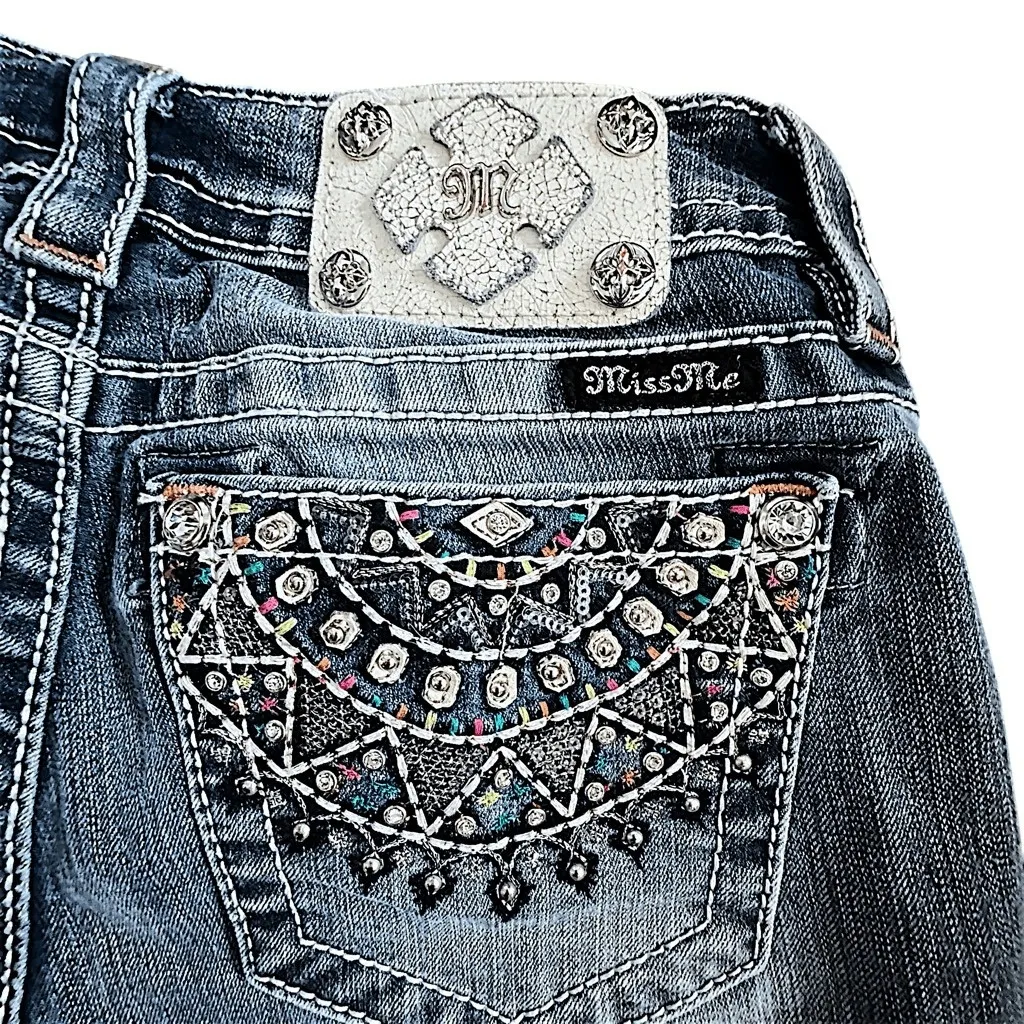 Miss Me Women's Mid-Rise Cuffed Stretch Capri Jeans Blue Embellished Bling - Image 9