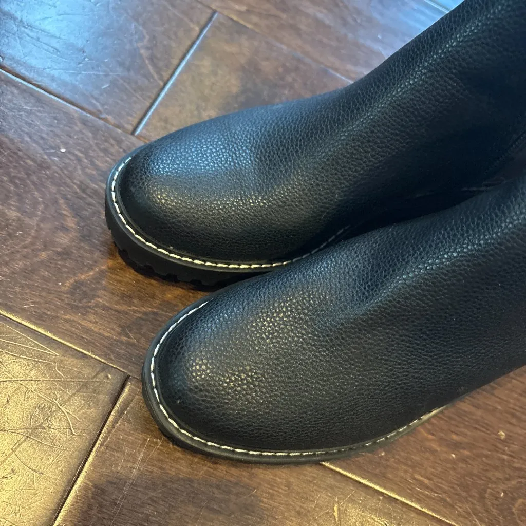 Universal Thread Taci black faux leather ankle boots - Image 2