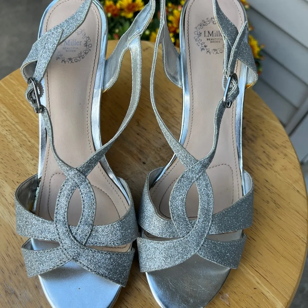 Clearance 50% off I.Miller Silver Strapppy Wedge Heel, Size 7.5 - Image 8