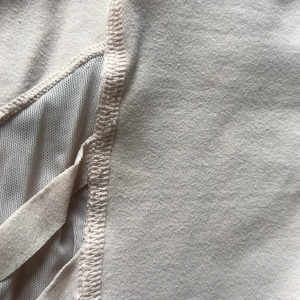 Alo Yoga lace up side pale pink “ ballerina “ leggings- medium - Image 6