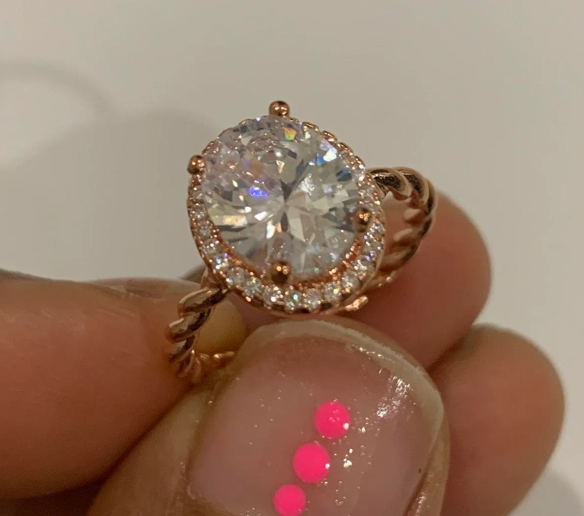 Beverly Hills Boutique Ring.. Gold - Image 3