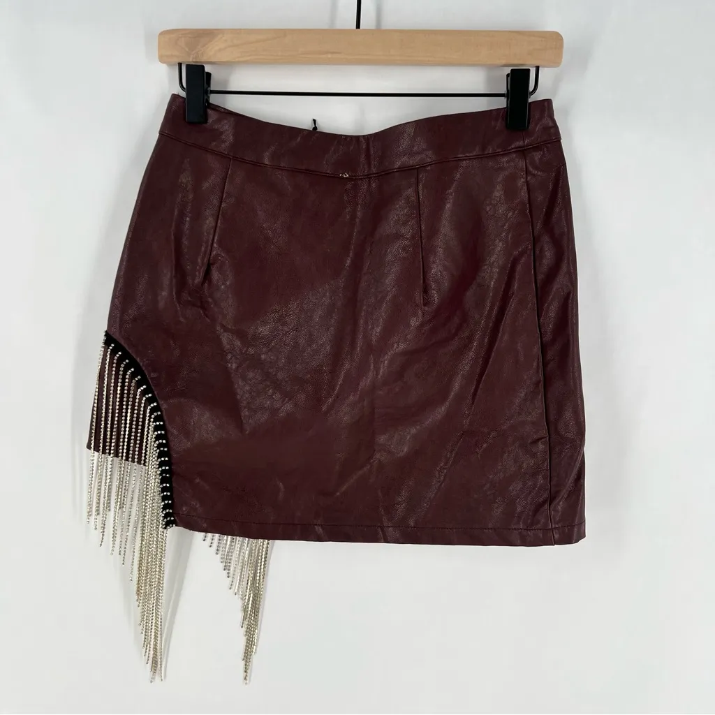 Le Lis Burgundy Faux Leather‎ Rhinestone Fringe High Rise Side Zip Mini Skirt - Image 11