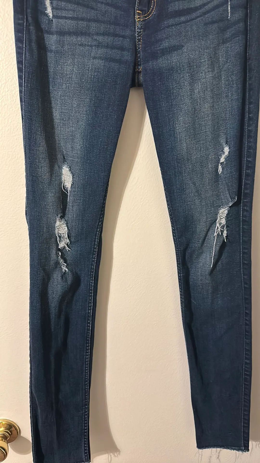 Low-Rise Skinny Jeans - Image 5