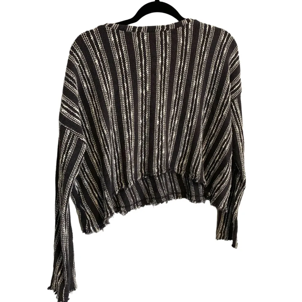 Storia Anthropologie top / textured beach crop long sleeve sweater - Image 6