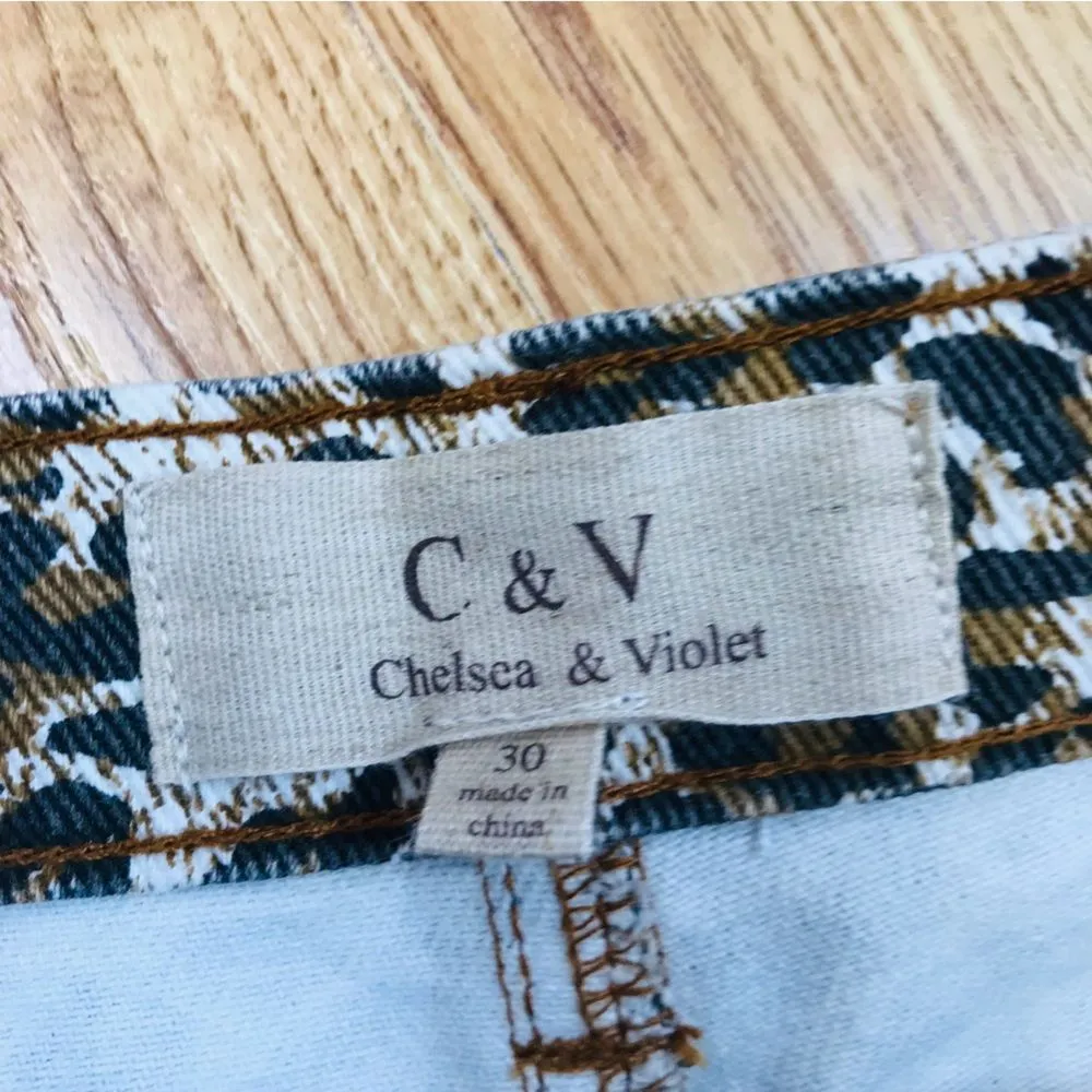 CHELSEA & VIOLET Leopard Print Daisy Duke Frayed Cutoff Shorts Size 30 New‎ - Image 6