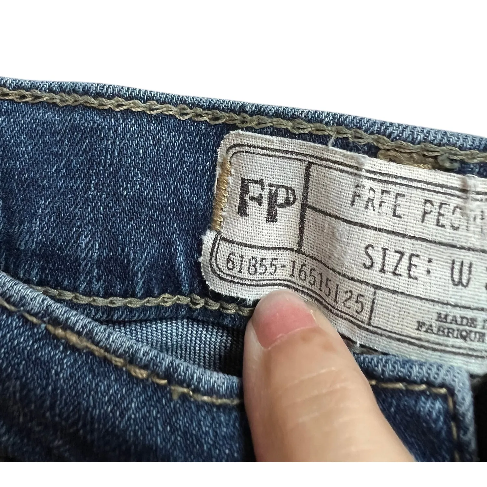 Free People Busted Knee Skinny Fit Jeans Medium Blue Wash 30 - Image 4