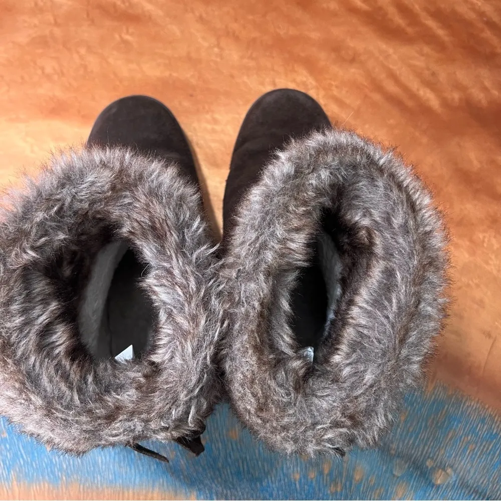 Minnetonka Brown Leather Winter Boots  Faux Fur trim size 8 - Image 8