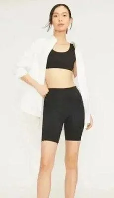 Everlane The Perform Bike Short Black Size Small NWT - Image 2