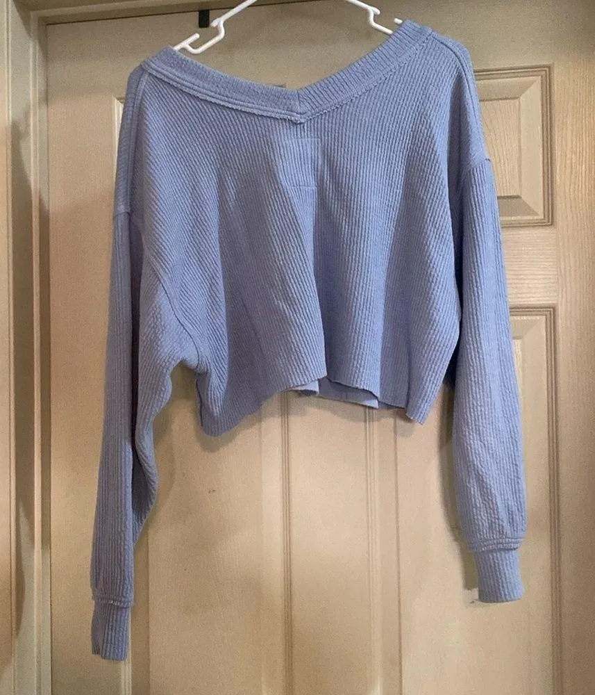 Aerie Cut Cropped V-Neck Long Sleeve Top - Image 2