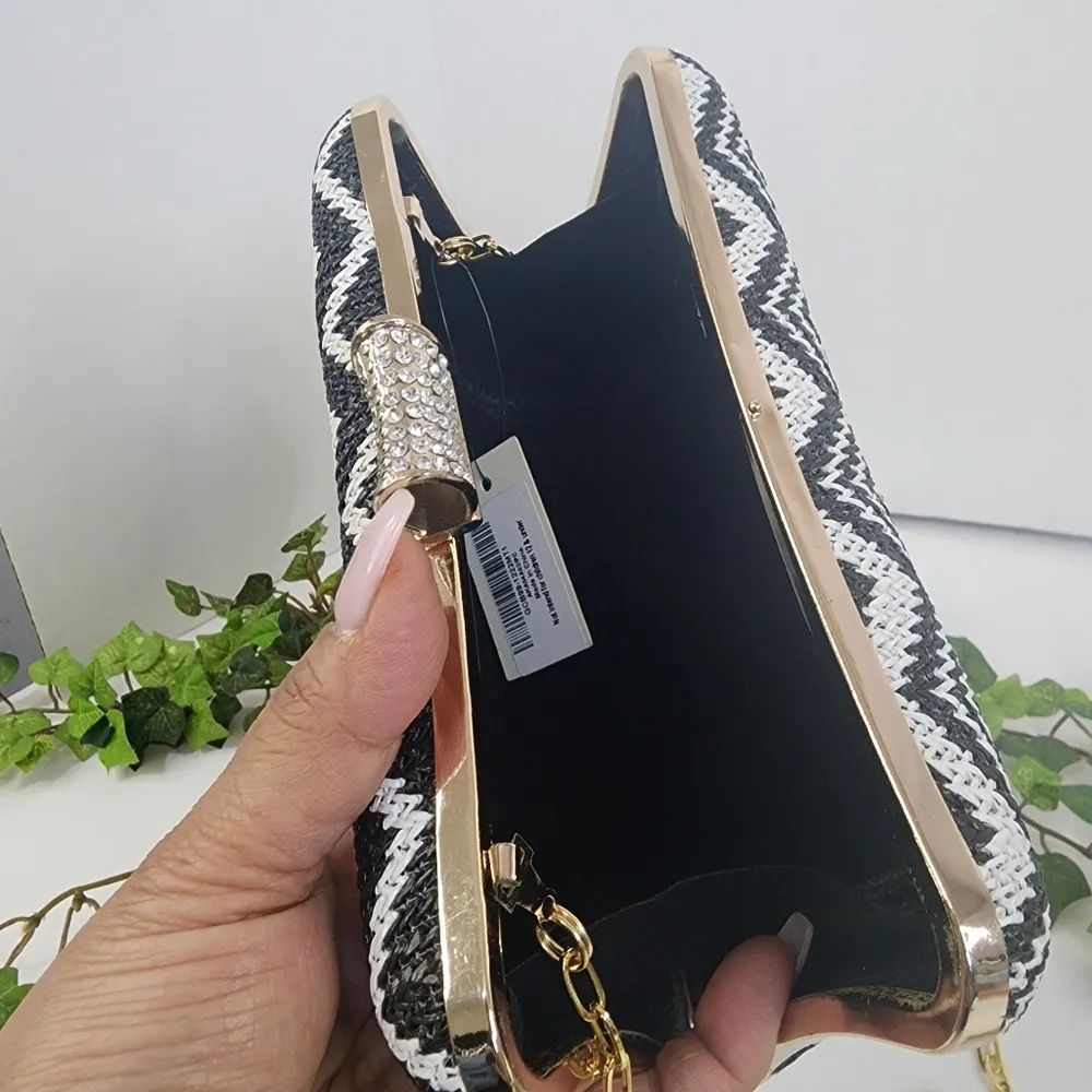 Black White Geometric Chevron Hard Case Clutch Bag New - Image 7