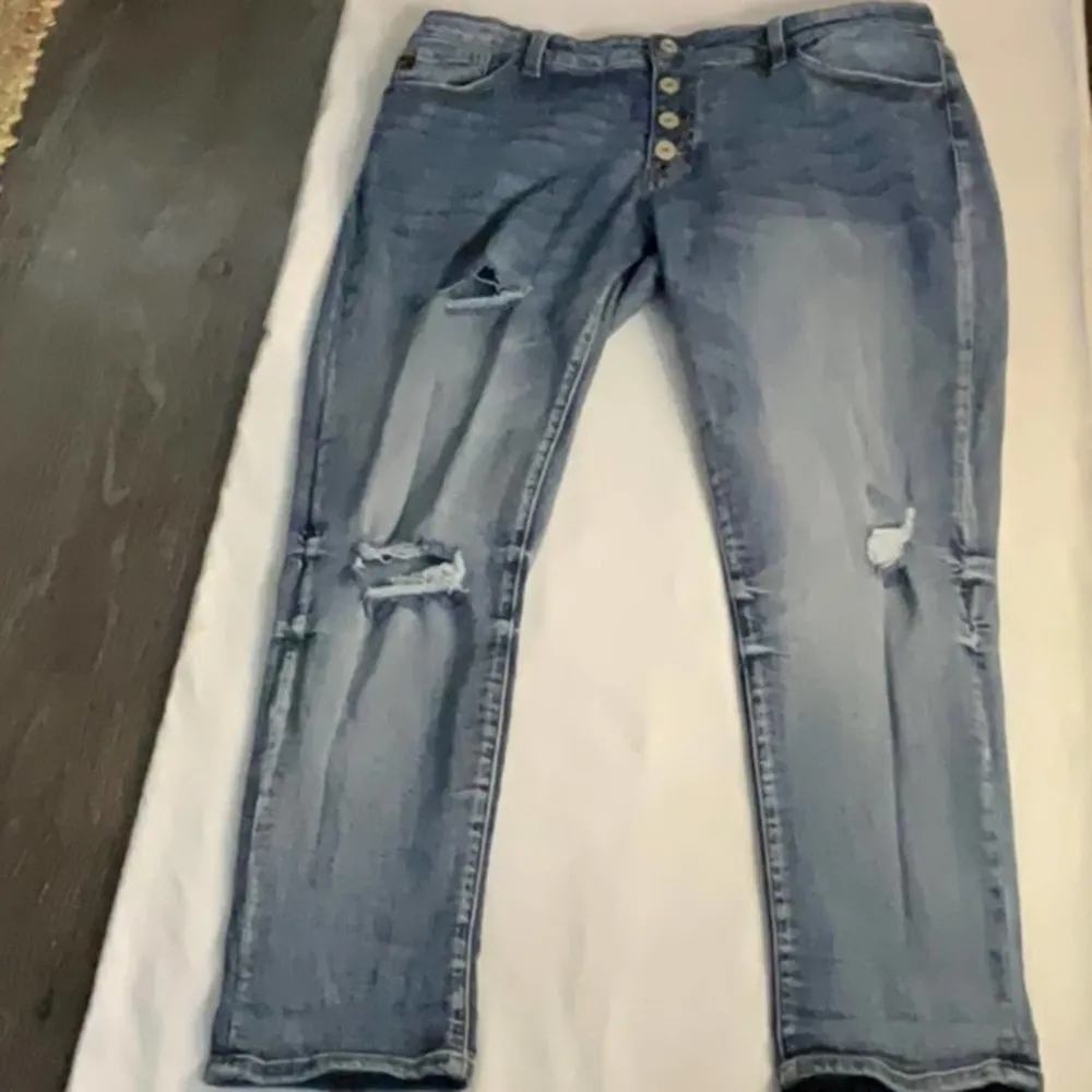 KanCan Los Angeles Estilo Distressed Button Fly Jean Size 15/31 - Image 3