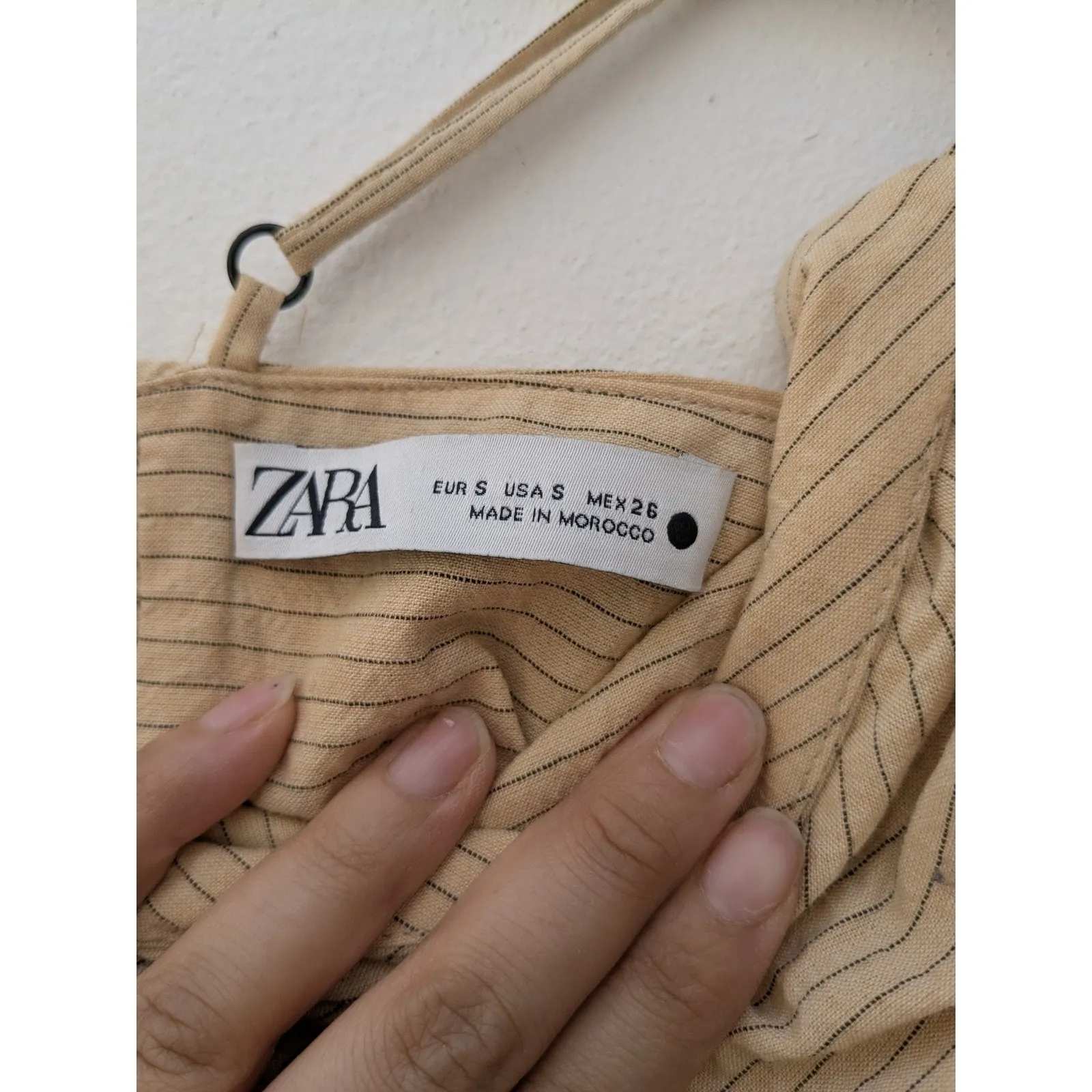 Zara Pinstripe Crop Top V Neck Keyhole Cutout Ruched Smocked Back Cream Size S - Image 3