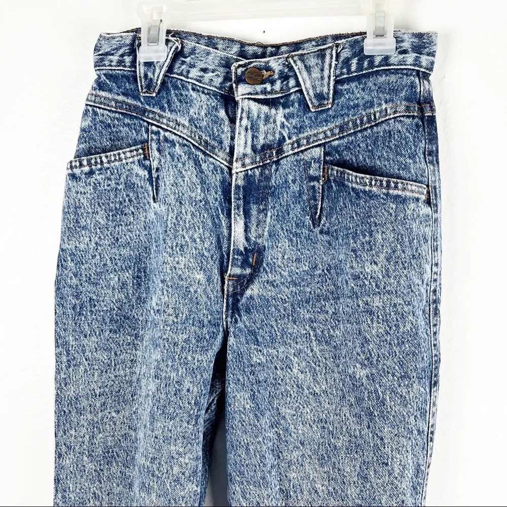 CHIC Vintage Acid Wash High Rise Flat Front Pocket Mom Jeans, Size 8 Blue - Image 10