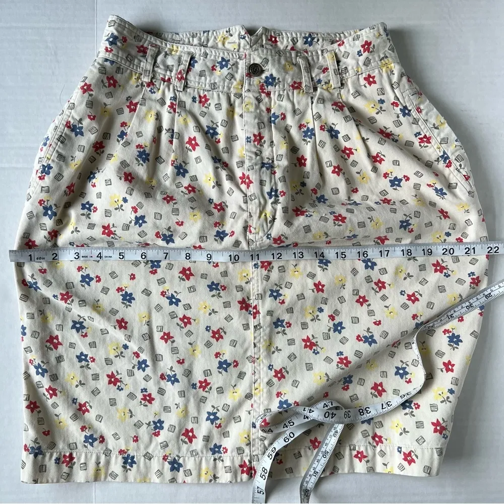 VINTAGE vtg White Stag high waisted denim skirt with floral pattern size 10 - Image 11