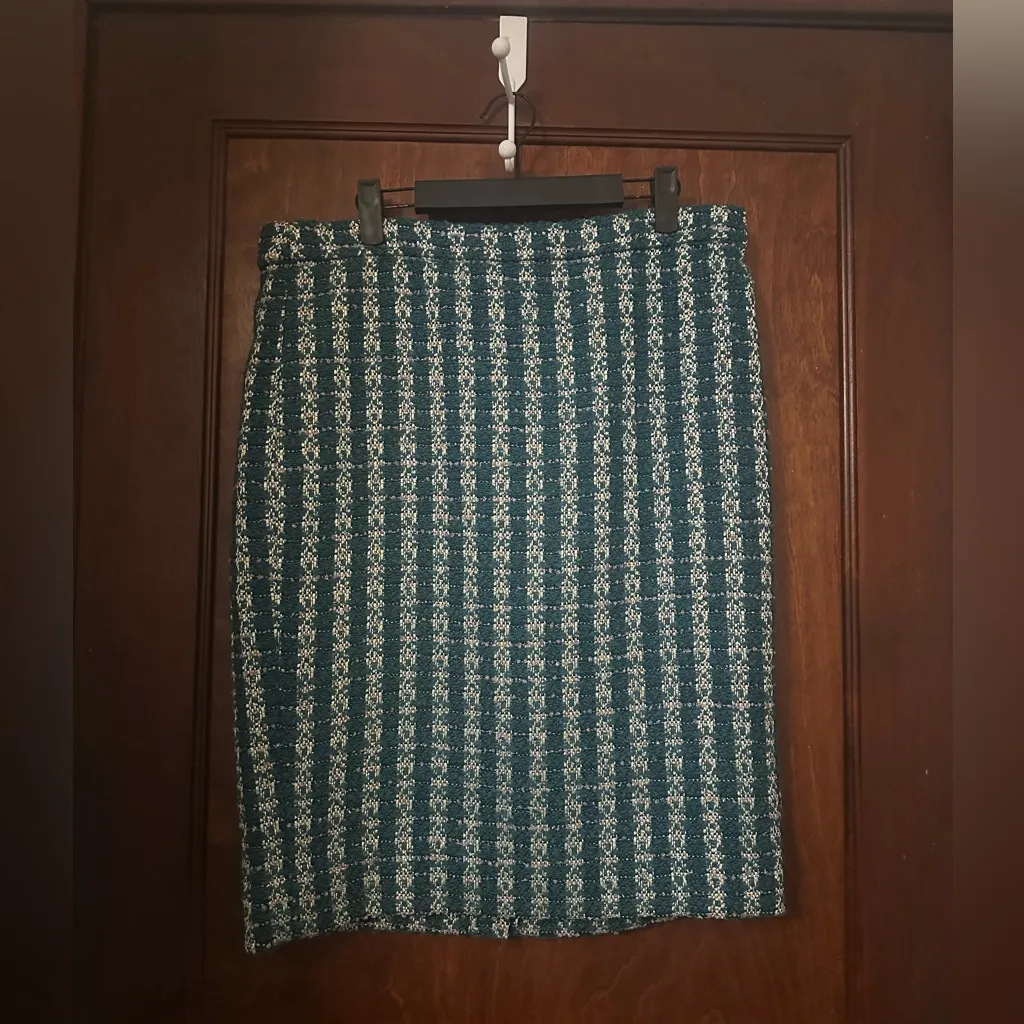 NWT J. Crew No. 2 Pencil Skirt In Emerald Tweed Size 12 - Image 2