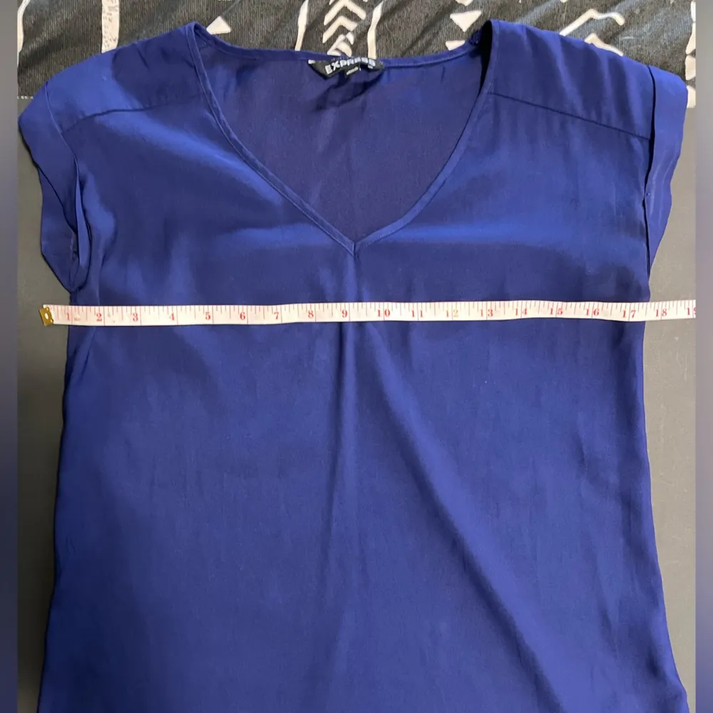 EXPRESS Flowy Chiffon Royal Blue Cap Sleeve V-Neck Women’s Shirt Top Sz XS EUC - Image 6