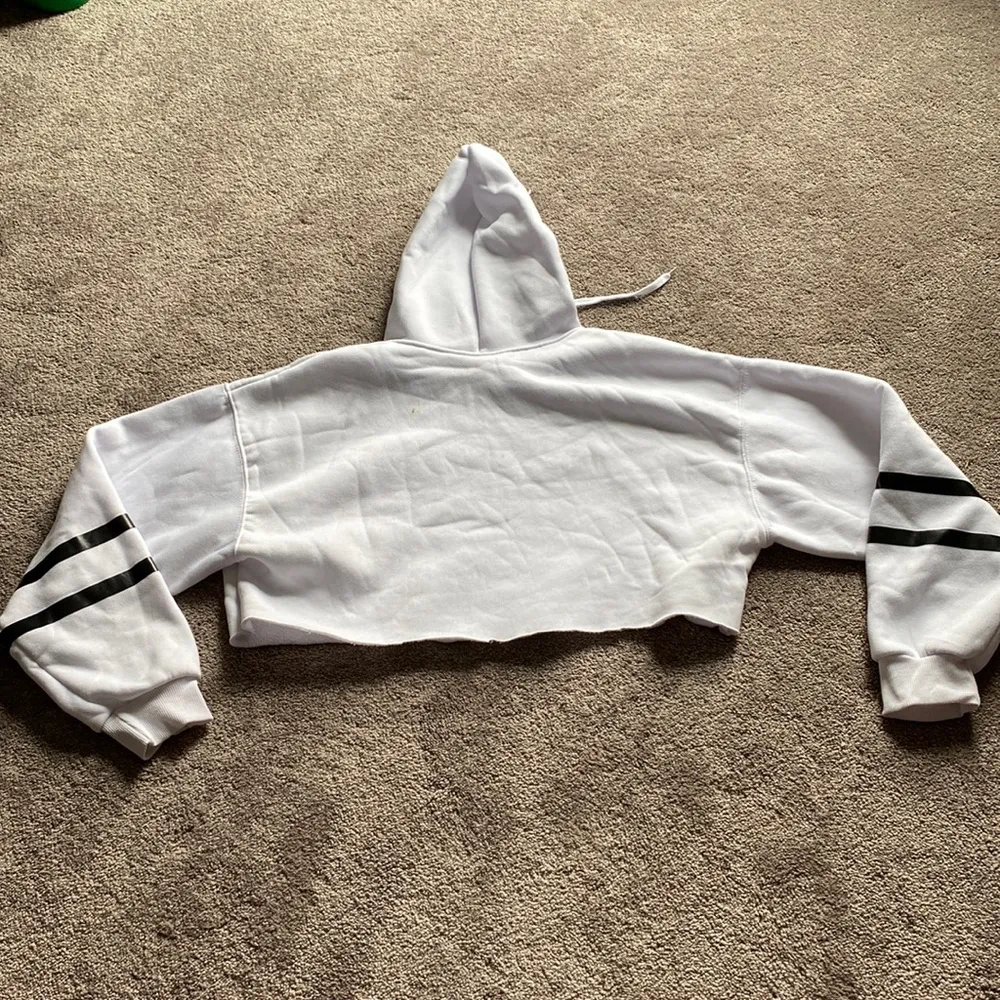 Friends Crop Hoodie SIZE L White Size L - Image 3