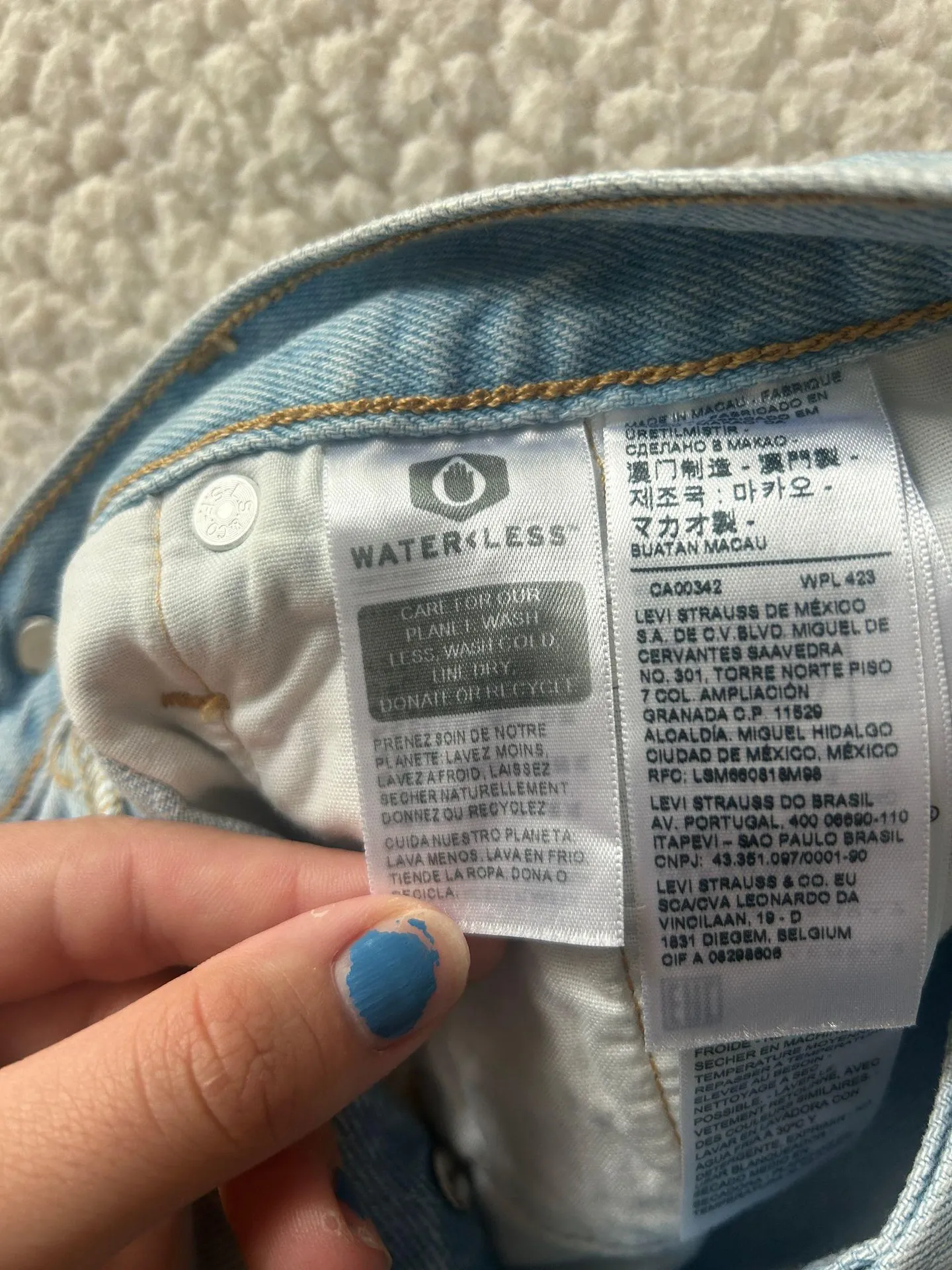 Levi jean shorts  - Image 4