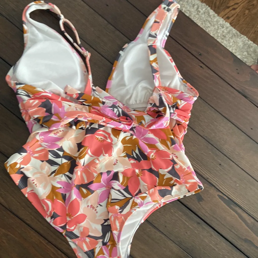 Women’s High Coverage One Piece Kona Sol Floral Swim Suit - Image 2