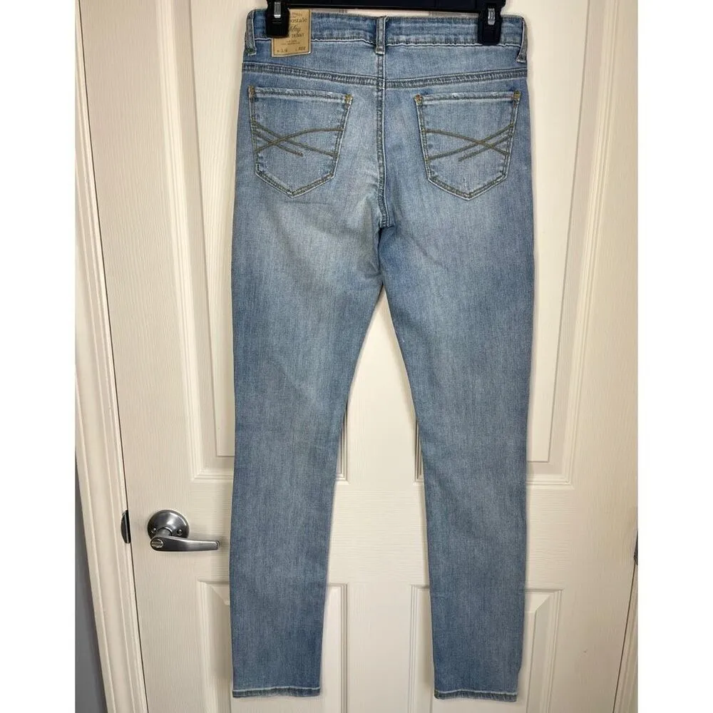 NWT Aeropostale Ashley Low Rise Ultra Skinny Jeans (Medium Wash) - 3/4 - Image 3