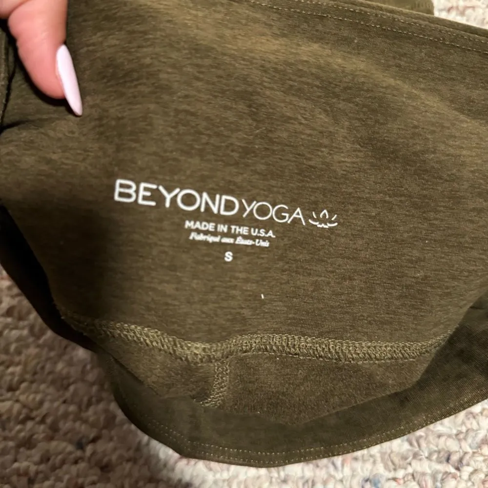 Beyond Yoga Out of Pocket Space dye Midi Legging Green Heather- Size Small - Image 6