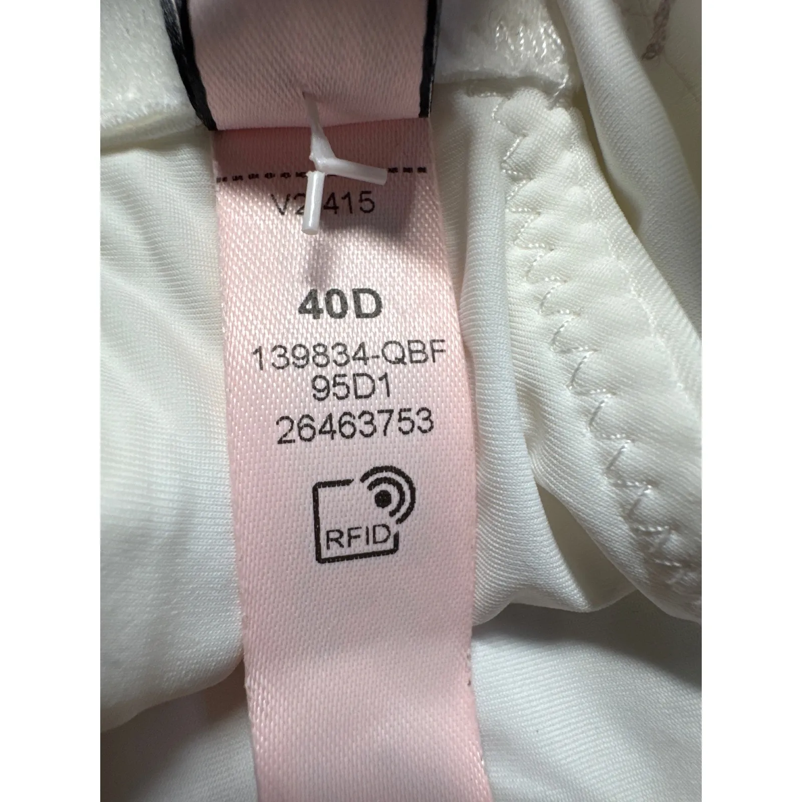 Victorias Secret 40D White TShirt Lightly Lined Wireless Bra Double Effet Second - Image 2