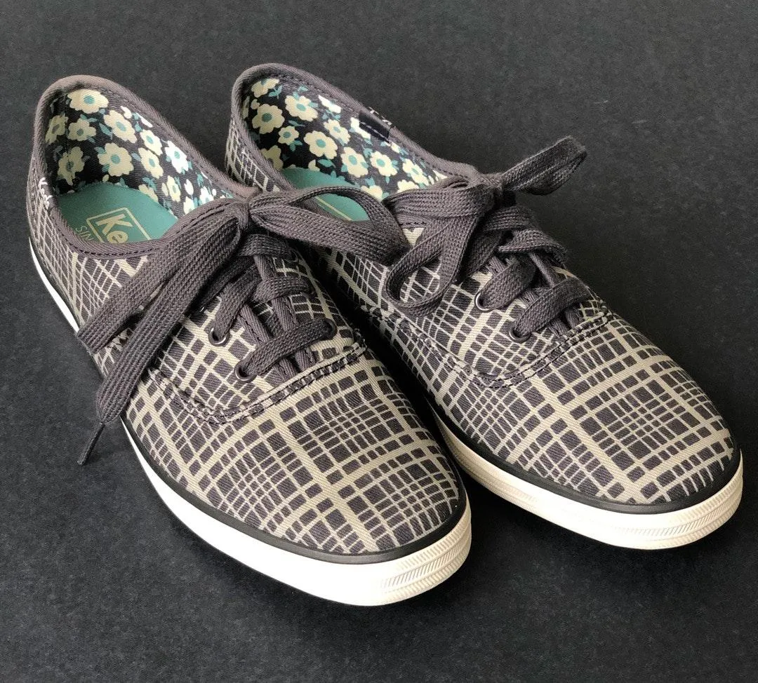 EUC  Women's Champion Hanky Plaid Fashion Sneaker Drizzle Gray Twill Size 6.5 - Image 5