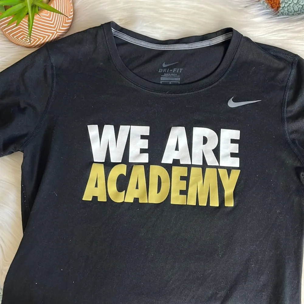 nike • we are academy drifit short sleeve top - Image 93
