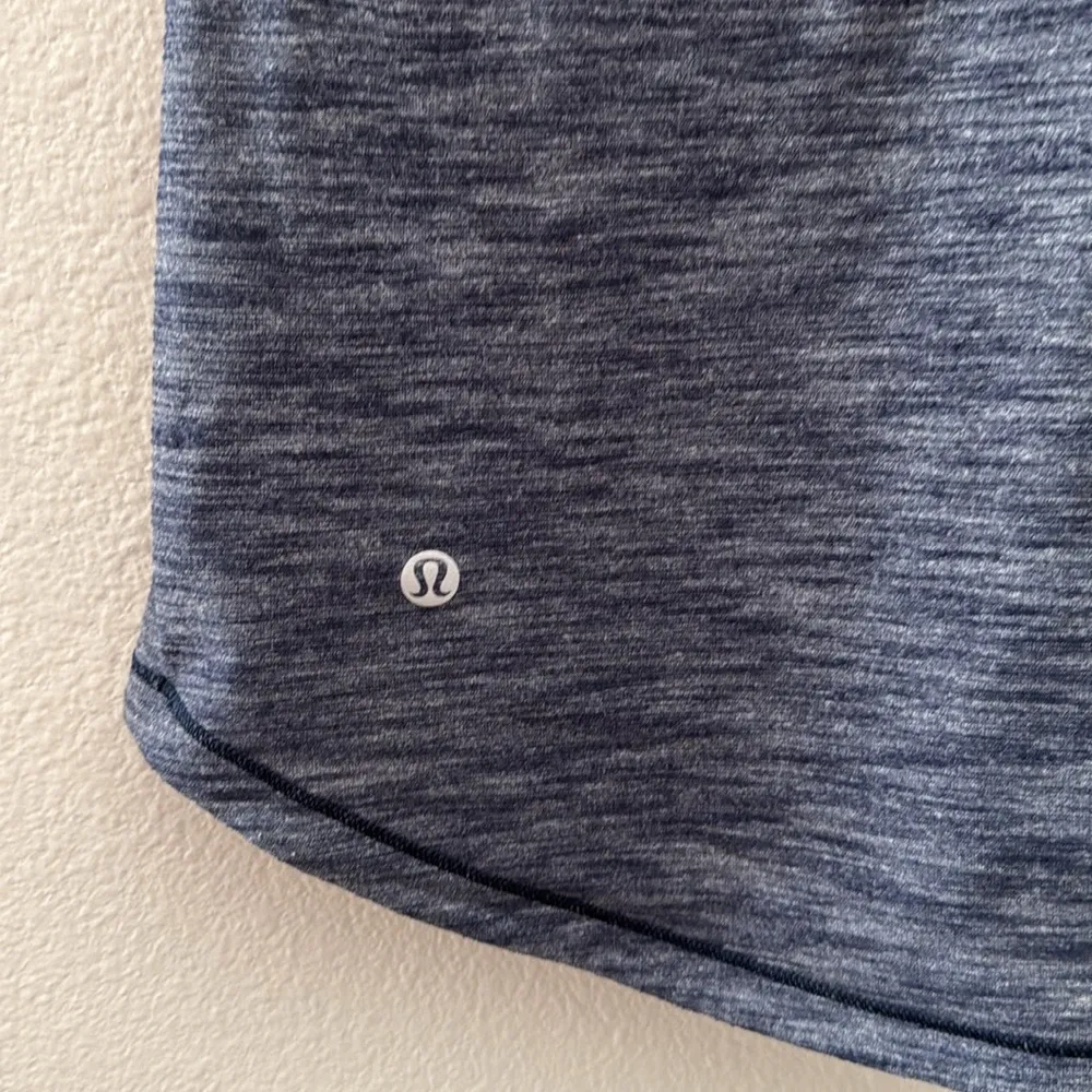 Lululemon Intensi-Tee Heathered Blue Short Sleeve Workout Tee Size Small - Image 6