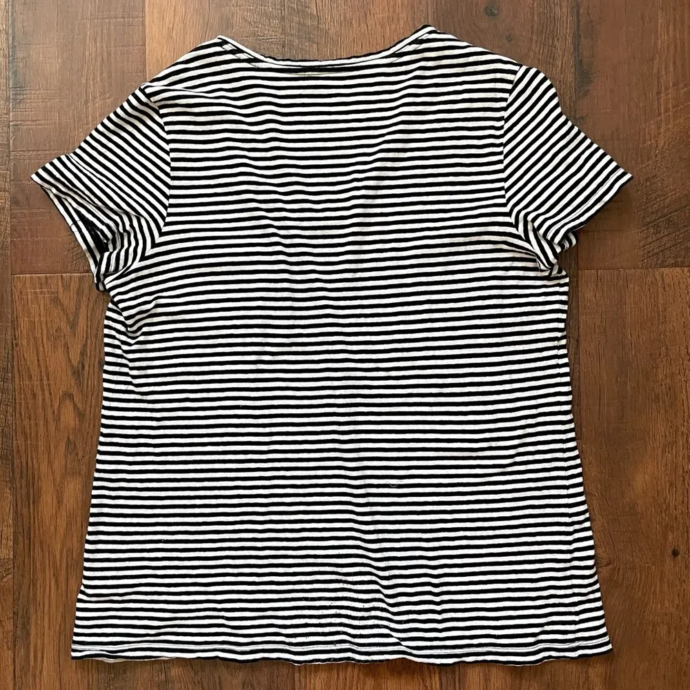 UNIVERSAL THREAD t-shirt, size XL - Image 2